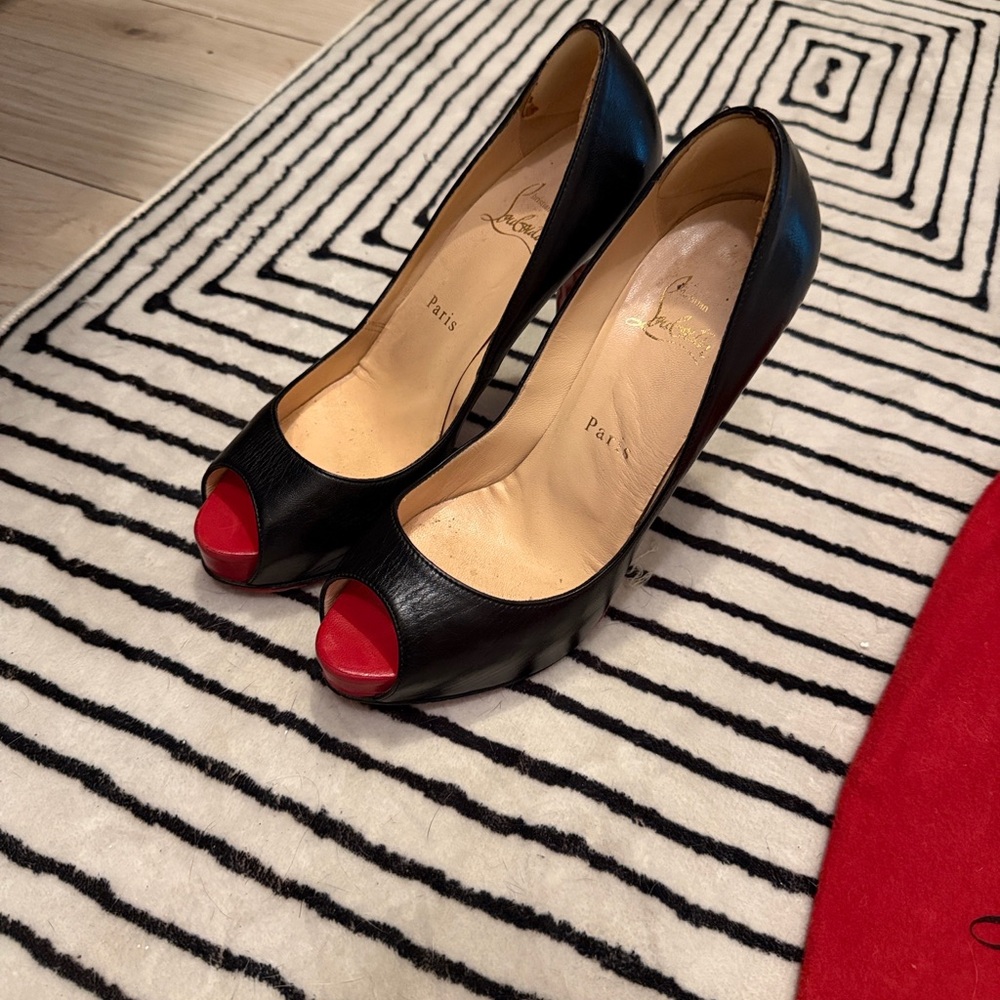Christian Louboutin Very Prive